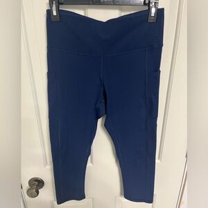 Navy Blue Cropped Leggings with Pockets